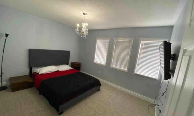 Halton Regional Municipality Bed & Breakfast | Private Rooms - BnbbookingCA Milton