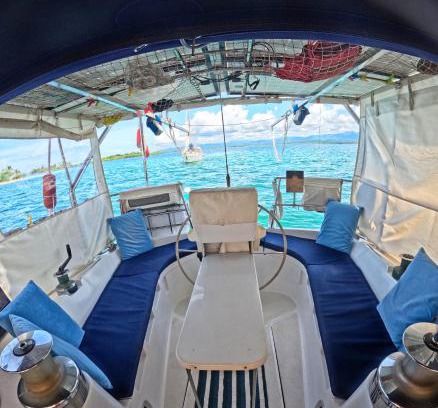 Carti Tupile Boat Rental | Private Sailingboat for two people