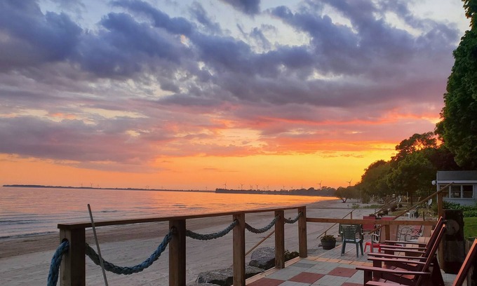 Wainfleet Cottage | Private sand beach. Lakefront. Spacious LongBeachCottages.com – Cottage #1