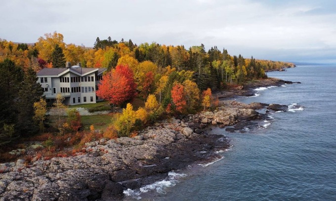 Tofte Cabin | Private Shore/Huge Yard/Game Rm/Fire Pit/Views Lux