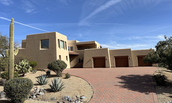 North Scottsdale House | Private Spanish style estate with large terraces and hot tub with expansive pool