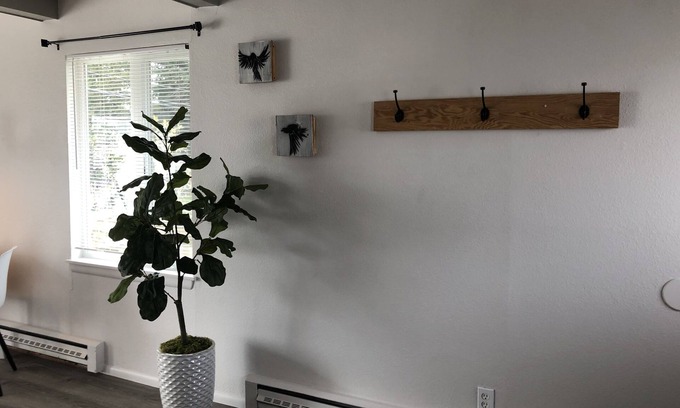 Green Lake Apartment | Private, Stand-Alone Apartment, 2 blocks from Greenlake