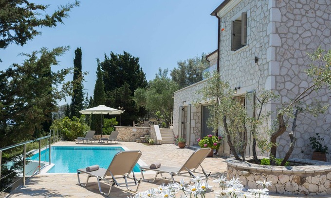 Lefkada Villa | Private stone built villa, infinity pool, BBQ, nearby Agios Nikitas