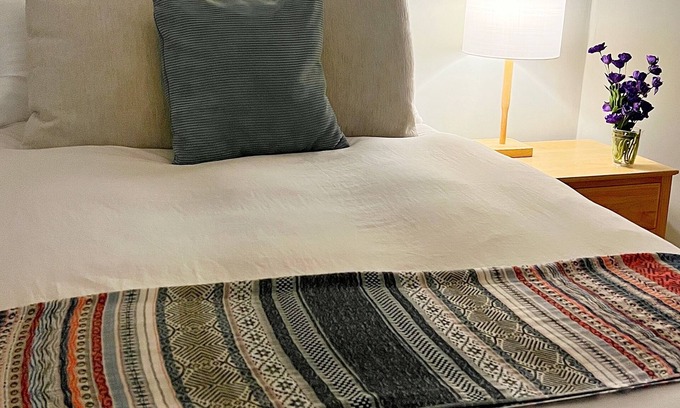 Norma Triangle Apartment | Private Studio/Room near Beverly Hills with Outdoor Garden Seating