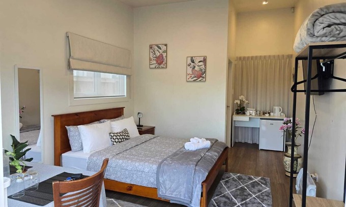 Papakura Apartment | Private Studio Sleepout in Auckland's Convenient Location