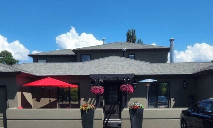 Central Okanagan Apartment | Private suite close to downtown & on the wine trail