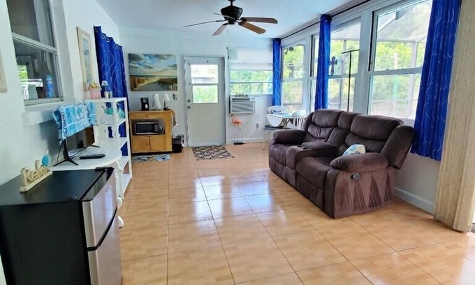 Bradenton Apartment | Private Suite with Pool. Close to Gulf Beaches, 5 miles from Anna Maria Island