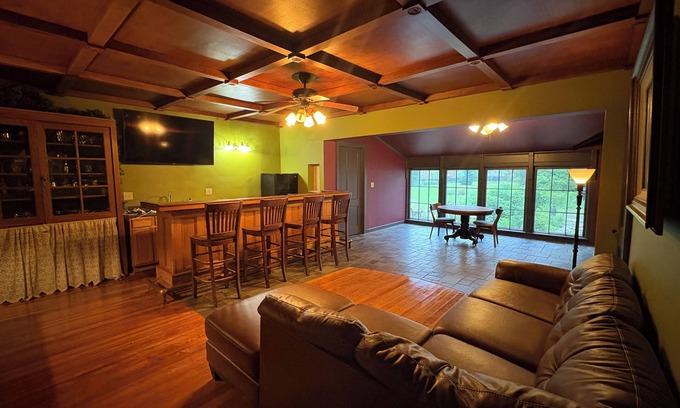 Worcester Apartment | Private Tavern, 3 bedrooms, WiFi & AC within an 1800's Victorian