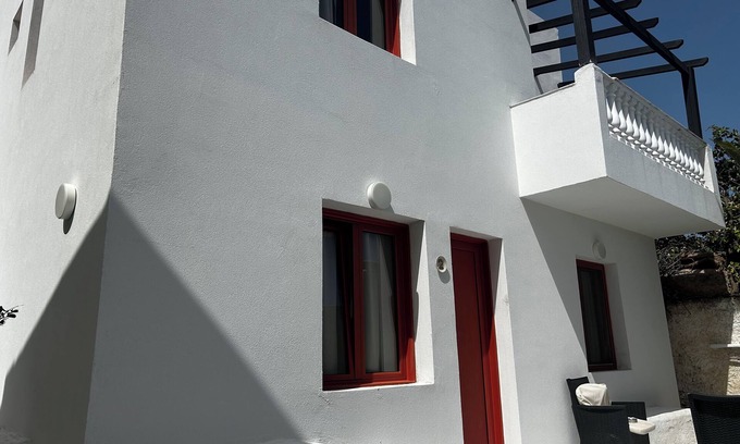 Piskopiano Apartment | Private villa full view for up to 10 vacationers
