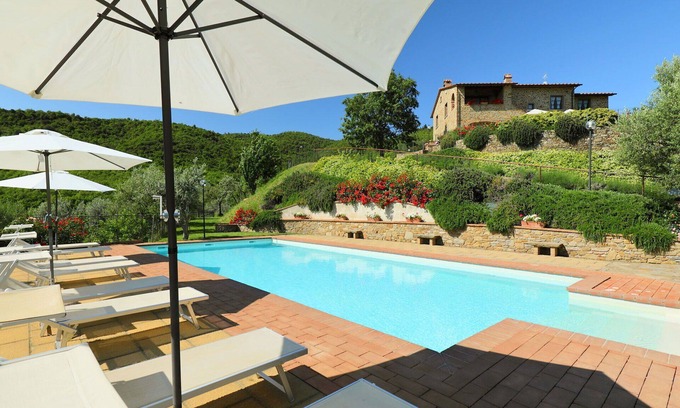Pieve di Chio Villa | Private Villa with WIFI, private pool, TV, balcony, pets allowed, panoramic view, close to Cortona