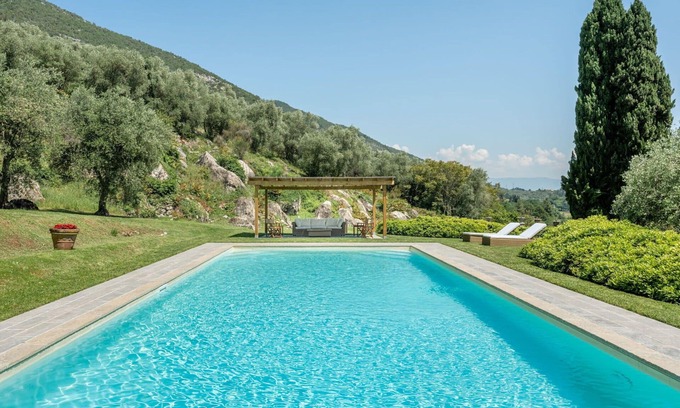 San Lorenzo a Vaccoli Villa | Private Villa with private pool, A/C, WIFI, TV, patio, panoramic view, parking, close to Lucca