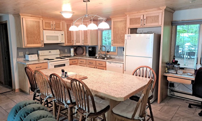 Hayward House | Private vacation home on Moores Bay, Chippewa Flowage, Hayward Wisconsin.