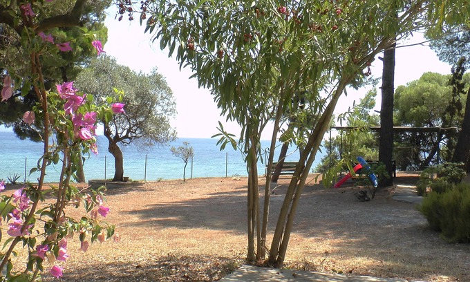 Metamorfosi Villa | Private villa on the beach in Halkidiki, Greece, only ten steps to the beach