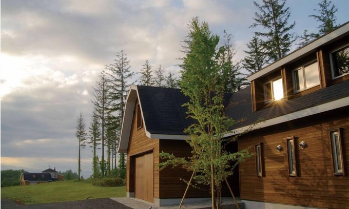 Biei House | Private villa standing on a beautiful hill in Biei ☆ Vast site of 46,000 square meters ☆ Japanese-Western style room