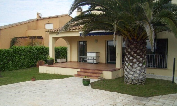 L'Escala Villa | Private Villa with Garden/Pool/WIFI - Villa Pilans, Beautiful Villa on the edge of L'Escala with Gar