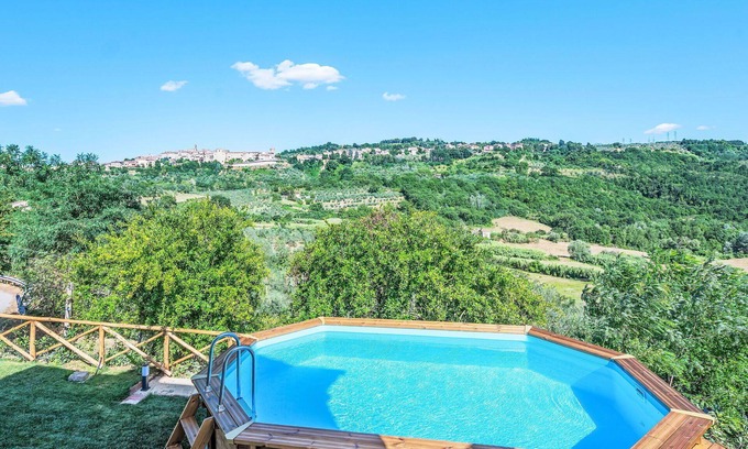 Ficulle House | Private Villa with hot tub, WIFI, private pool, TV, patio, pets allowed, panoramic view, parking