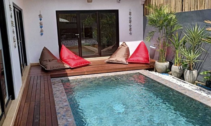 Berawa Villa | Private Villa with pool in great Canggu location, a short walk from the beach