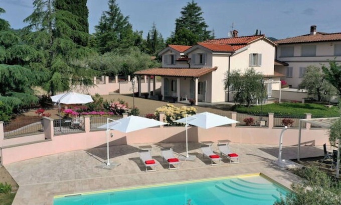 Figline e Incisa Valdarno Villa | Private Villa with private pool, WIFI, A/C, TV, terrace, panoramic view, close to Greve In Chianti