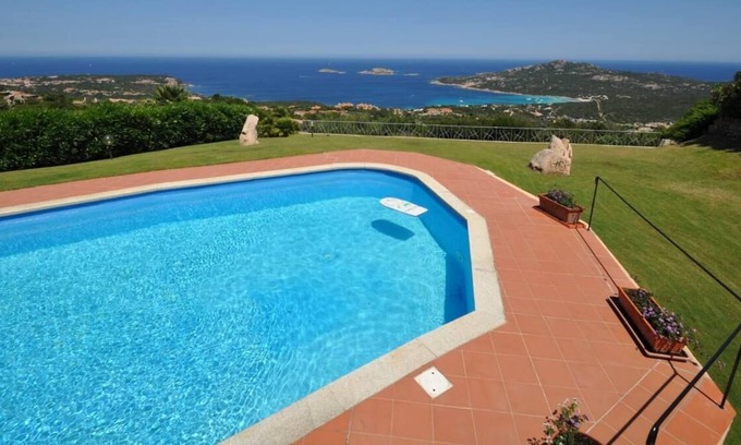 Pantogia Villa | Private villa with swimming pool and sea views