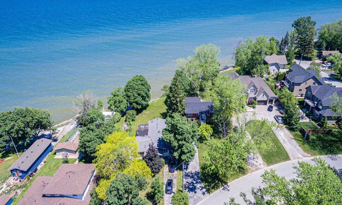Stoney Creek House | Private Waterfront Paradise Home on Lake Ontario!