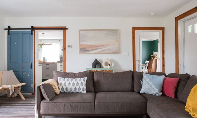 Ameliasburgh House | Private whole home, perfect for an amazing County getaway