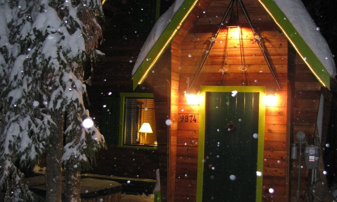 Silver Star Mountain Ski Chalet | Private Wonderland!