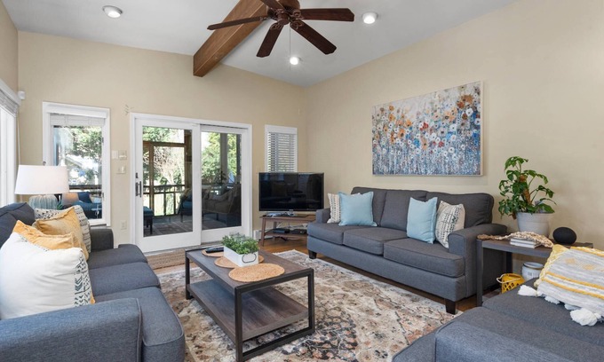 Historic District House | Private yard and screened porch at Historic happy home, steps to Main Street with parking