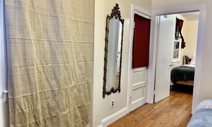 Nauck House | PrivateIn Law Suite: 2 Small bedrooms w private bath & Private entry.
