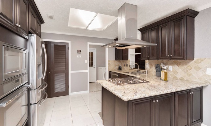 Clodine House | Privately Gated Home w Hot Tub on a Half Acre—Sleeps 13