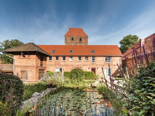 Werder Hotel | Project JUNE - ehemals Landgasthof Jüterbog