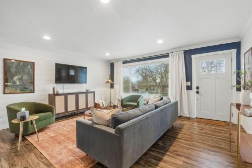 Arvada Plaza Area House | Projector Nights And Park Delights Designer Reno