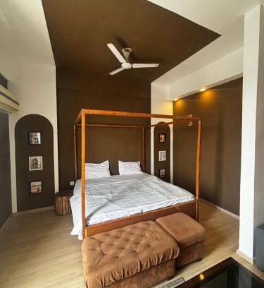 Gomti Nagar Apartment | Projector room by stayease