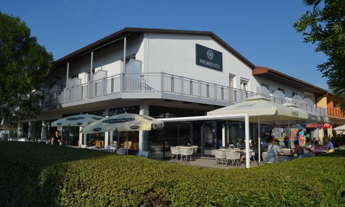 Podersdorf am See House | PROMENADE