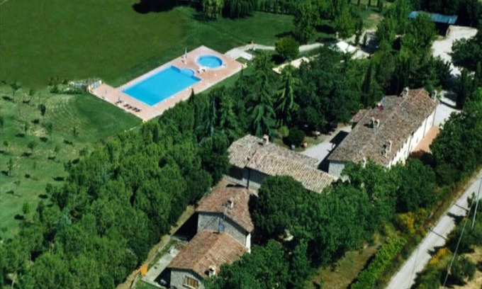 Corciano House | PROMOTION Pendolino Le Gorghe Valmarino 5km from Perugia Swimming pool and WIFI