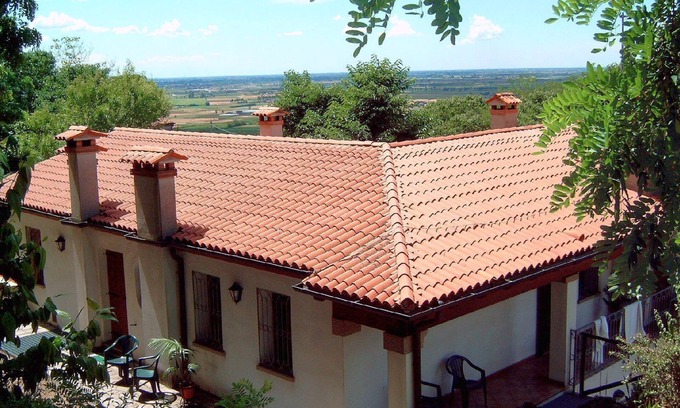 Cornoleda Apartment | PROOTION TRAVEL WITH BABY IN THE FAMILY from 16 to 31 August cot, high chair