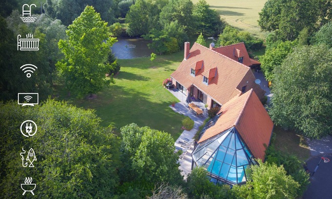 Marcq-en-Baroeul House | Propriété de Charme Tout Confort Avec Piscine Intérieure; Jacuzzi