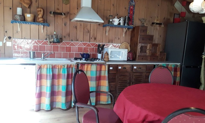 Tremargat House | Propriéte Dans un Petit Village vue sur la Campagne Santier Randonnées et lac