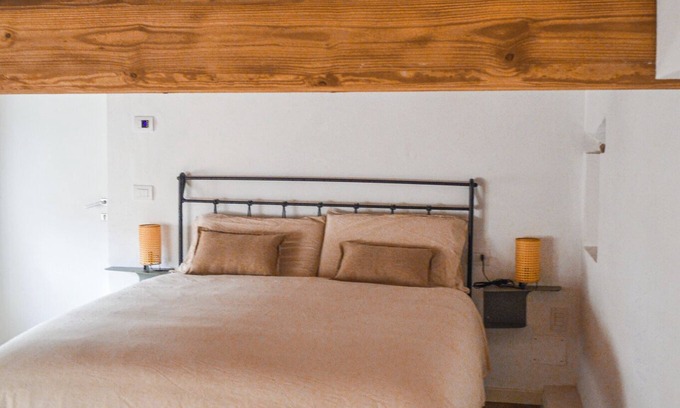 Cison di Valmarino House | Prosecco Escape: Elegant Room in Cison