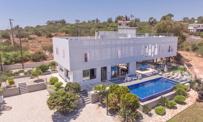 Protaras Villa | Protaras Chloe Villa CV614 - a villa that sleeps 13 guests in 6 bedrooms