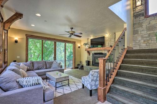 Snowbird House | Provo Canyon Cabin Treehouse with Mountain Views