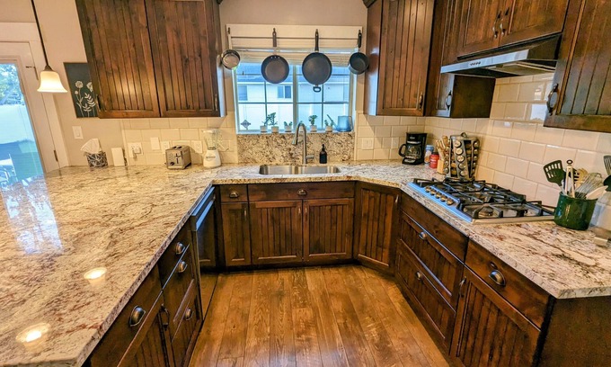 Provo House | Provo Family Haven - Sleeps 10
