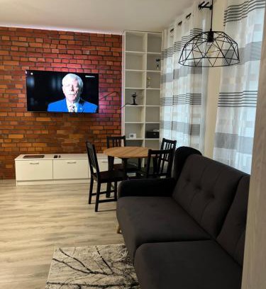 Elk Apartment | Przytulna kawalerka w kamienicy w pobliżu Jeziora Ełckiego