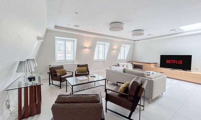 Bayswater Apartment | £4.5m Elegant Penthouse Apartment in Prime London