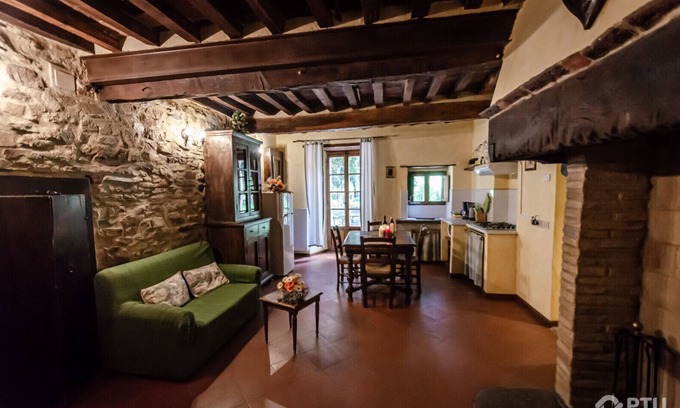 Bivio Lugnano Apartment | PTU La Fattoria Farmhouse - APT La Rocca