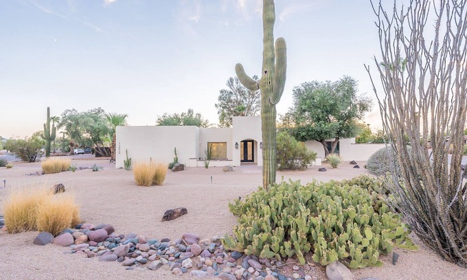 Raskin Estates House | Pueblo Retreat: Your Serene Fall Hideaway