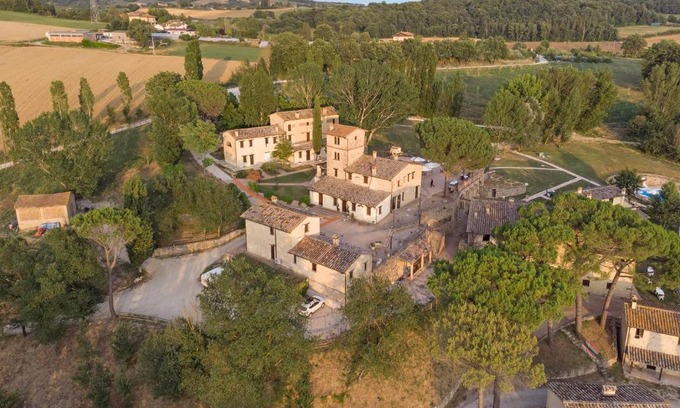 Montone Resort | Pulciano Apartments