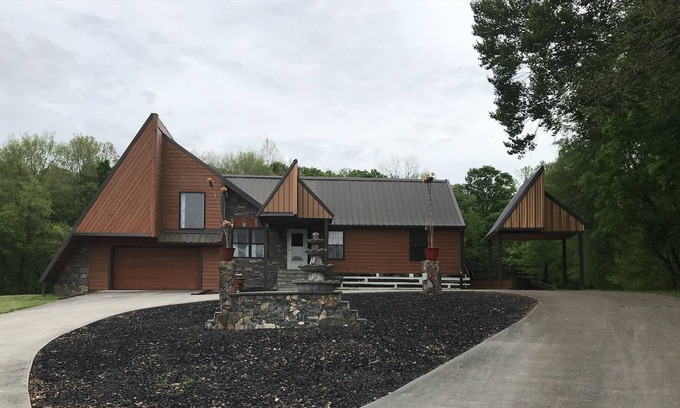 Somerset House | Pumphouse Rd