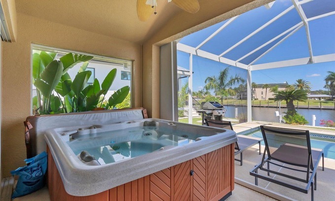 Punta Gorda House | Punta Gorda Isles 2 Bedroom Pool+Hot Tub Home