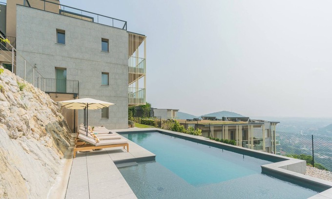 Como Villa | PureView Luxury Suites - Ground Floor with breakfast & pool