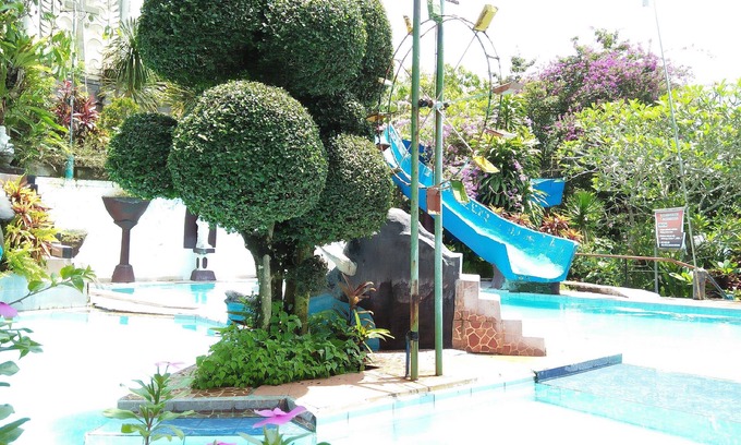 Melaya Bed & Breakfast | Puri Eling Blimbingsari